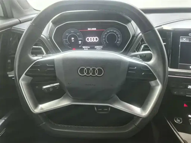 Audi Q4 e-tron — Фото автомобиля 3