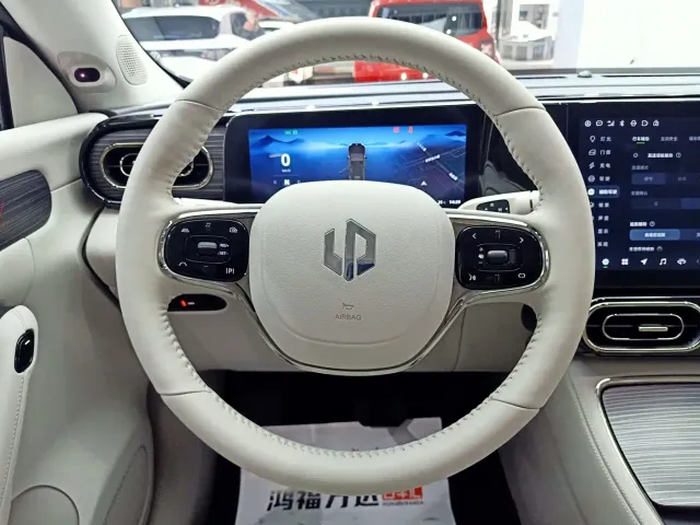 Leapmotor C11 — Фото автомобиля 19