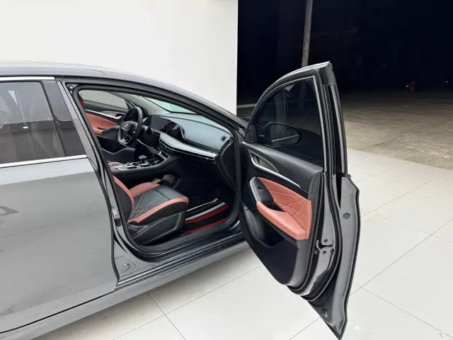 Changan Eado — Фото автомобиля 8