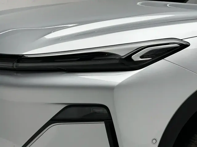 Geely Galaxy Starship 7 EM-i — Фото автомобиля 19