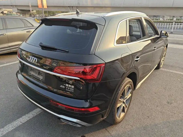 Audi Q5L — Фото автомобиля 4