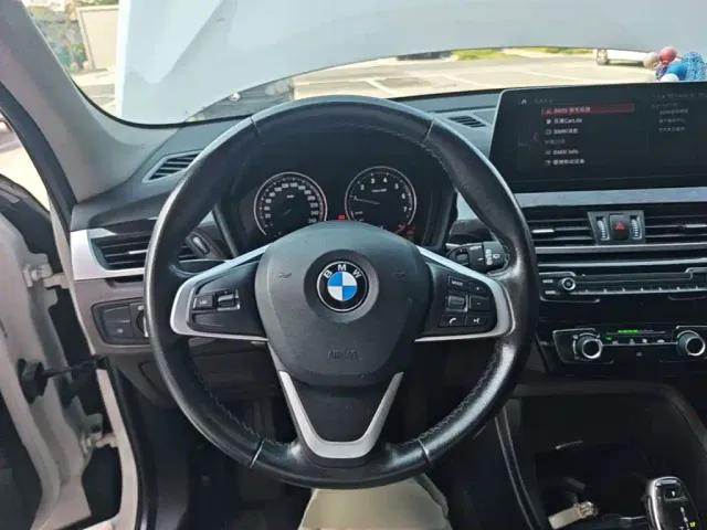 BMW X1 — Фото автомобиля 10