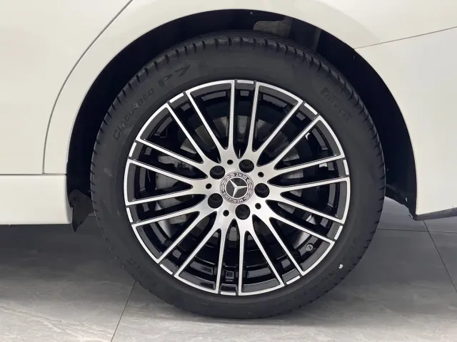 Mercedes-Benz C-Class — Фото автомобиля 19