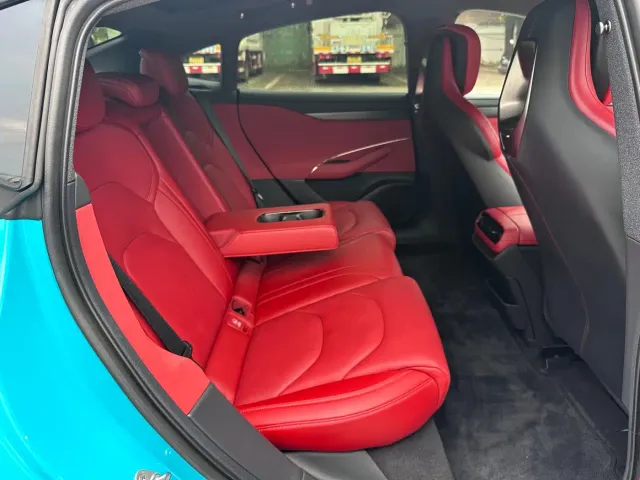 Xiaomi SU7 — Фото автомобиля 16