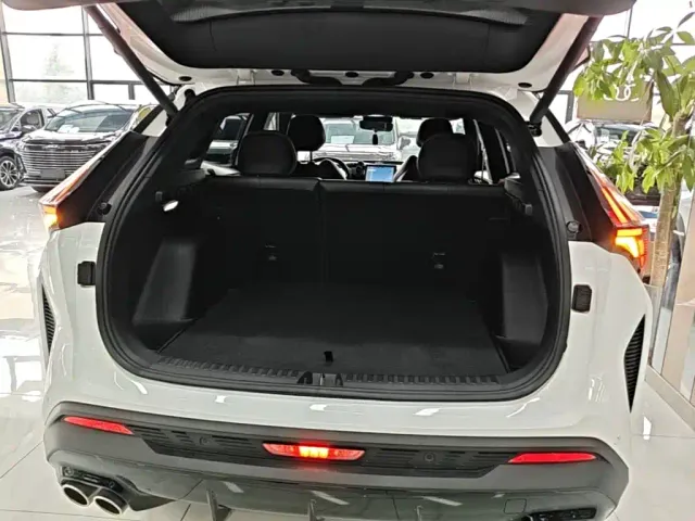 Geely Boyue — Фото автомобиля 18