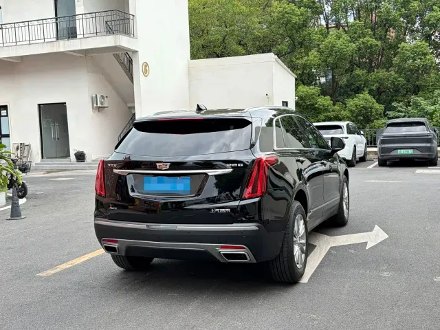 Cadillac XT5 — Фото автомобиля 9