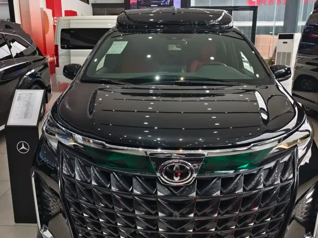 Toyota Granvia — Фото автомобиля 2