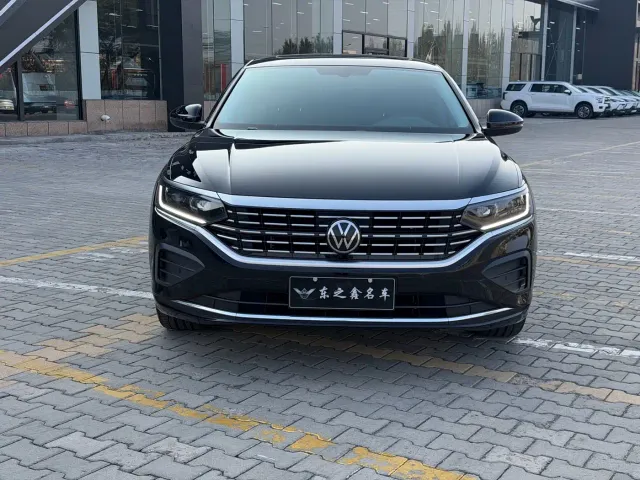 Volkswagen Passat — Фото автомобиля 2