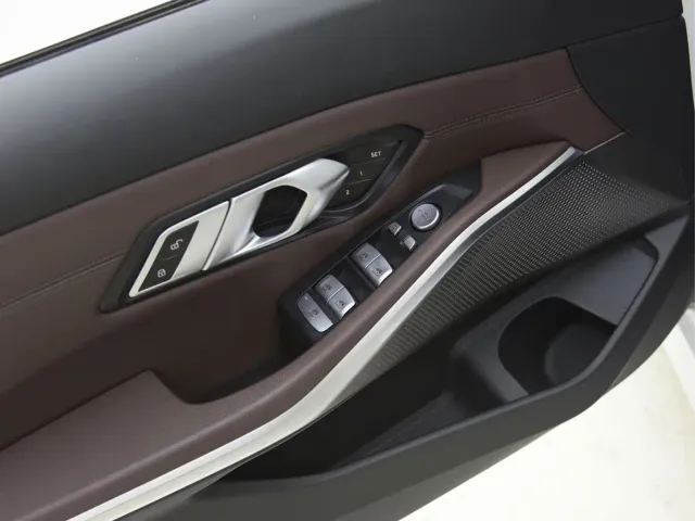 BMW 3 Series — Фото автомобиля 11