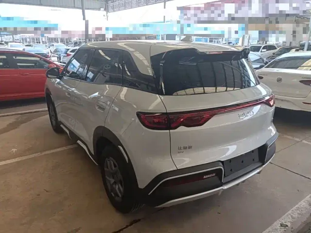 BYD Yuan UP — Фото автомобиля 4