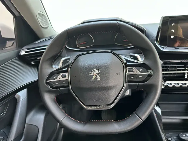 Peugeot 2008 — Фото автомобиля 24