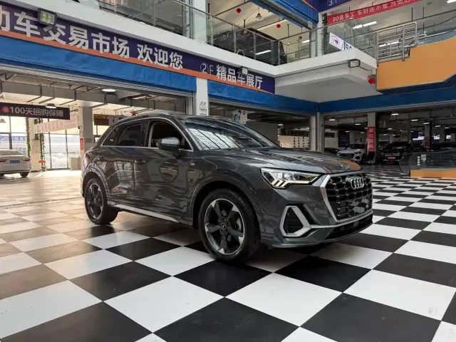 Audi Q3 — Фото автомобиля 3