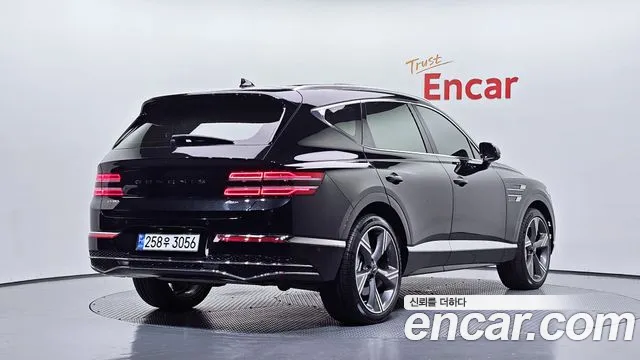 Genesis GV80 — Фото автомобиля 2