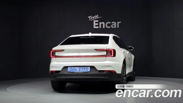 Polestar 2 — Фото автомобиля 4