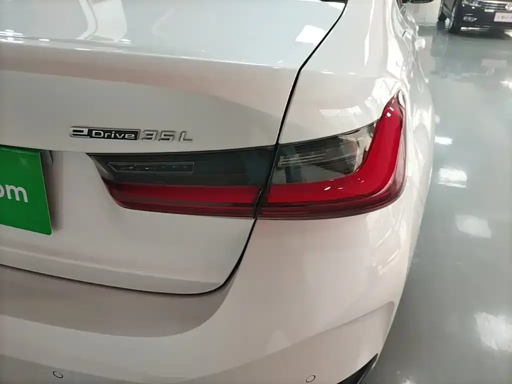 BMW BMW i3 2022 eDrive 35 L — Фото автомобиля 7