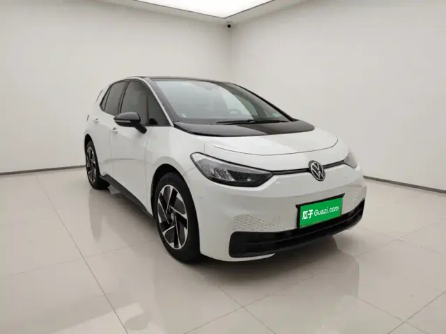 Volkswagen ID.3 — Фото автомобиля 3