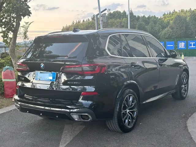 BMW X5 — Фото автомобиля 6