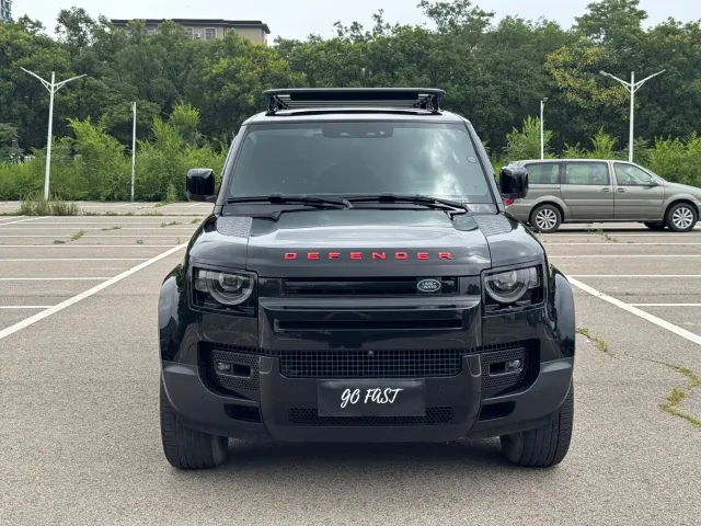 Land Rover Defender — Фото автомобиля 2