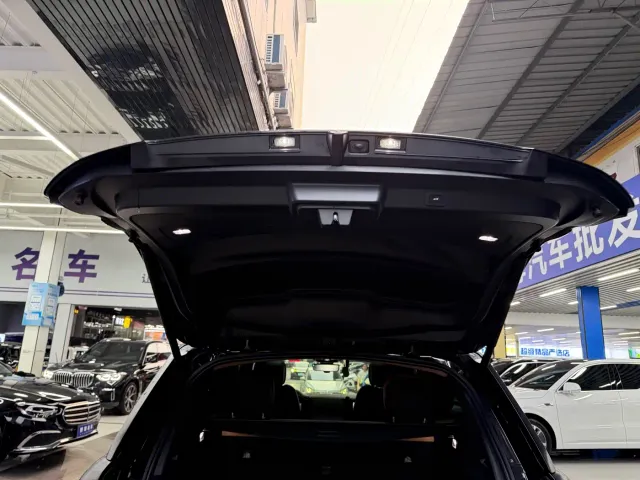 Land Rover Range Rover Sport — Фото автомобиля 20