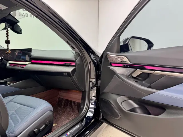 BMW 5 Series — Фото автомобиля 15