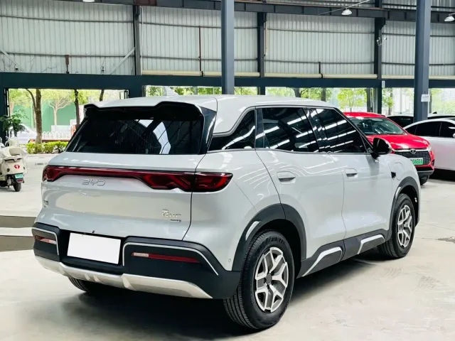 BYD Yuan UP — Фото автомобиля 4