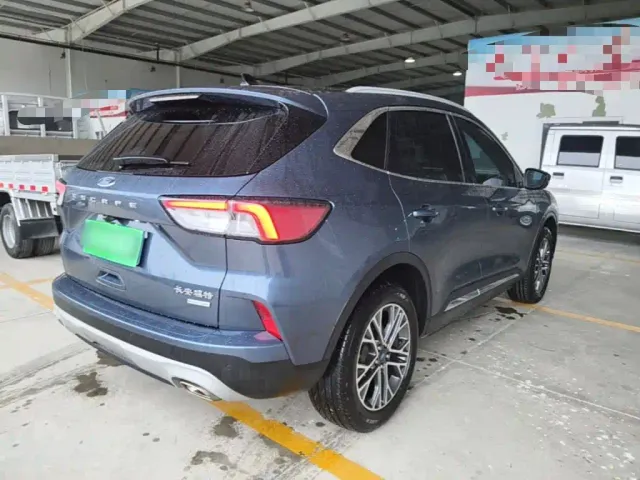 Ford Escape — Фото автомобиля 6