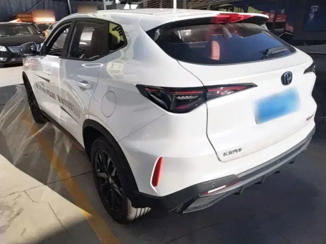 Changan X5 Plus — Фото автомобиля 4