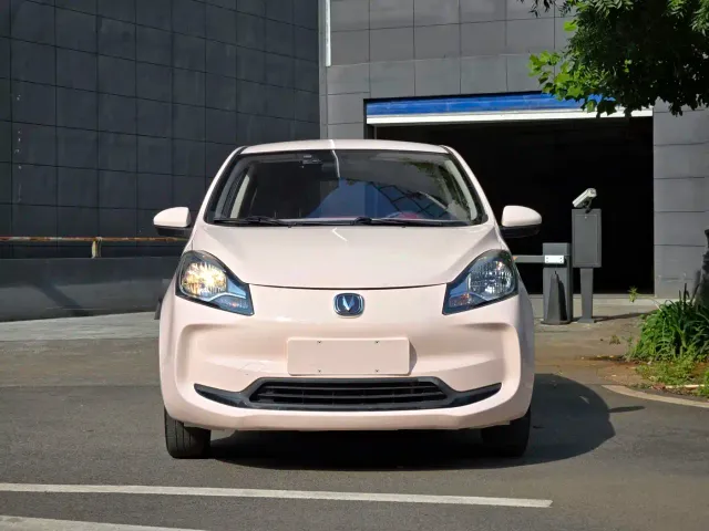 Changan Benben E-Star — Фото автомобиля 3