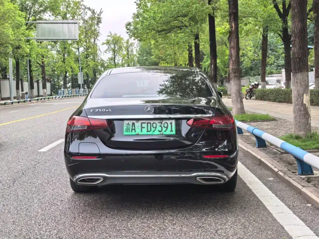 Mercedes-Benz E-Class — Фото автомобиля 8