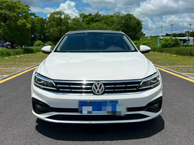 Volkswagen Lamando — Фото автомобиля 2