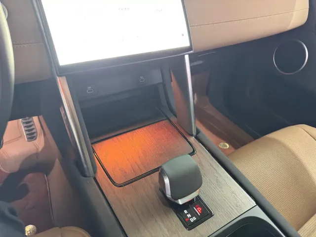 Land Rover Discovery Sport — Фото автомобиля 16