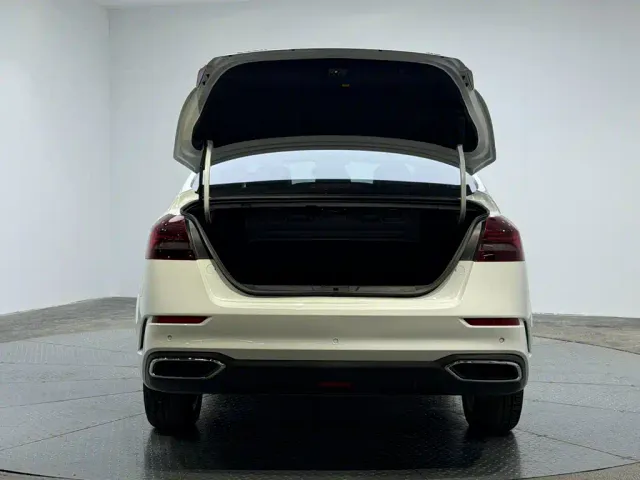 Geely Emgrand — Фото автомобиля 8