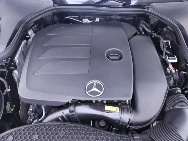 Mercedes-Benz E-Class — Фото автомобиля 24