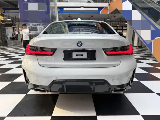 BMW 3 Series — Фото автомобиля 18