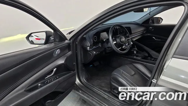 Hyundai Avante CN7 — Фото автомобиля 15