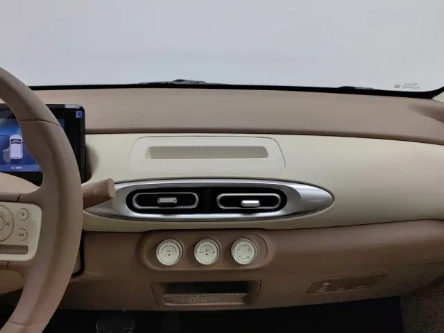 Wuling Hongguang Mini EV — Фото автомобиля 12
