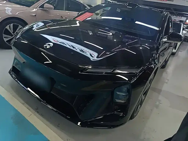 Фотография автомобиля — Nio ET5 Touring