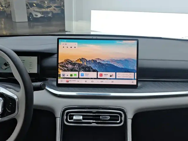 Geely Galaxy Stellar 6 — Фото автомобиля 13