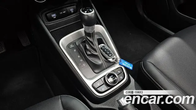 Hyundai Venue Venue 1.6 Premium — Фото автомобиля 9