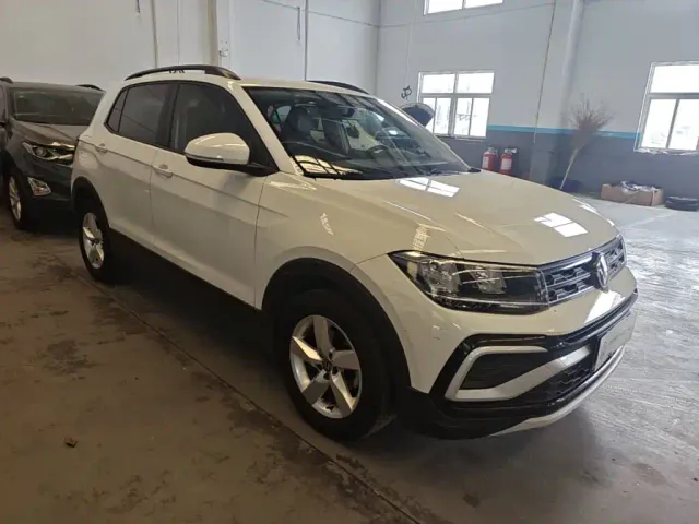 Volkswagen T-Cross — Фото автомобиля 3