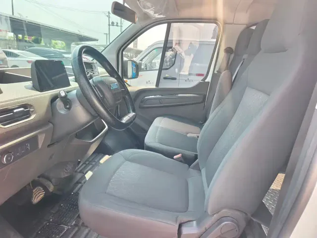 JMC E-Fushun — Фото автомобиля 3
