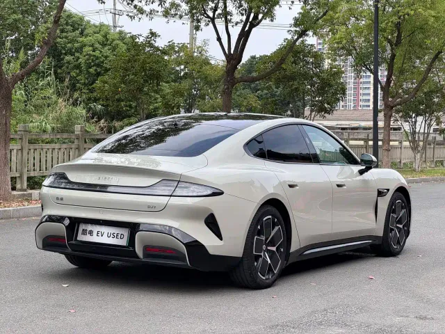 Xiaomi SU7 — Фото автомобиля 5
