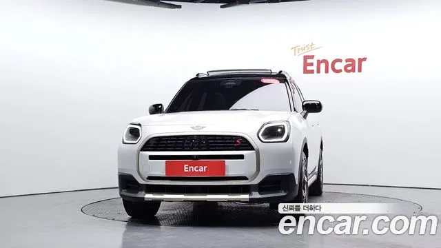 MINI Countryman 3rd Gen — Фото автомобиля 3