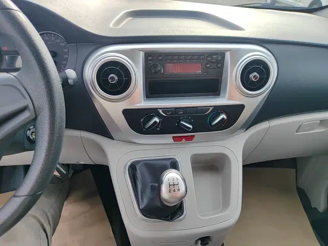 JAC Refine M3 — Фото автомобиля 12