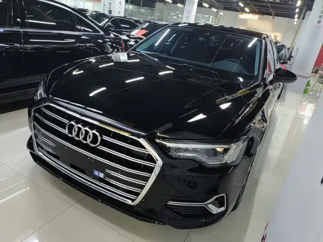 Фотография автомобиля — Audi A6L