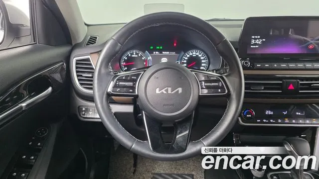 Kia Seltos — Фото автомобиля 13