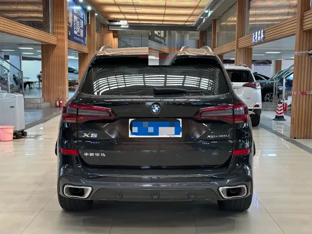 BMW X5 — Фото автомобиля 4