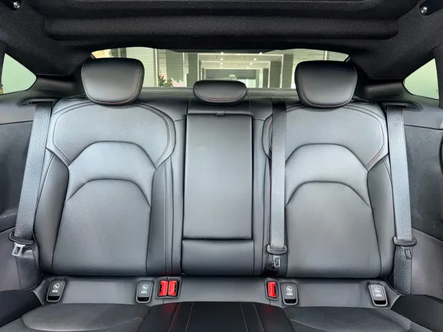 Xiaomi SU7 — Фото автомобиля 7