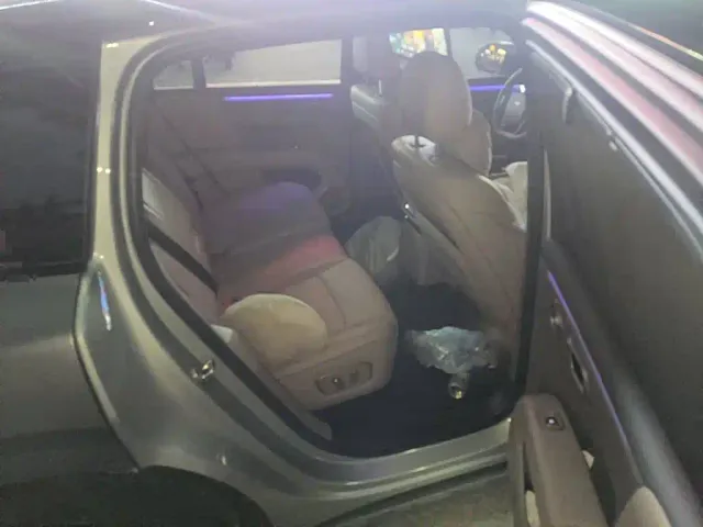 Li Auto Li Auto i6 2025 2WD Base Model — Фото автомобиля 11