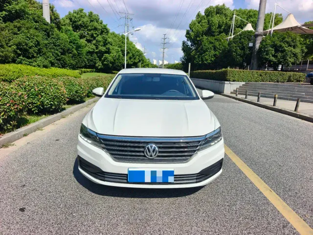 Volkswagen Lavida — Фото автомобиля 2